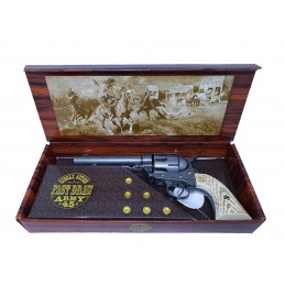 Kolt Peacemaker 1873 v...